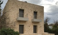 Ανακατασκευή υφιστάμενης παραθαλάσσιας κατοικίας & μελέτη Στατικής επάρκειας / (στήριξής της) διότι το κτίσμα ήταν υπό κατάρρευση. Περιοχή Παραλία Μαραθώνα